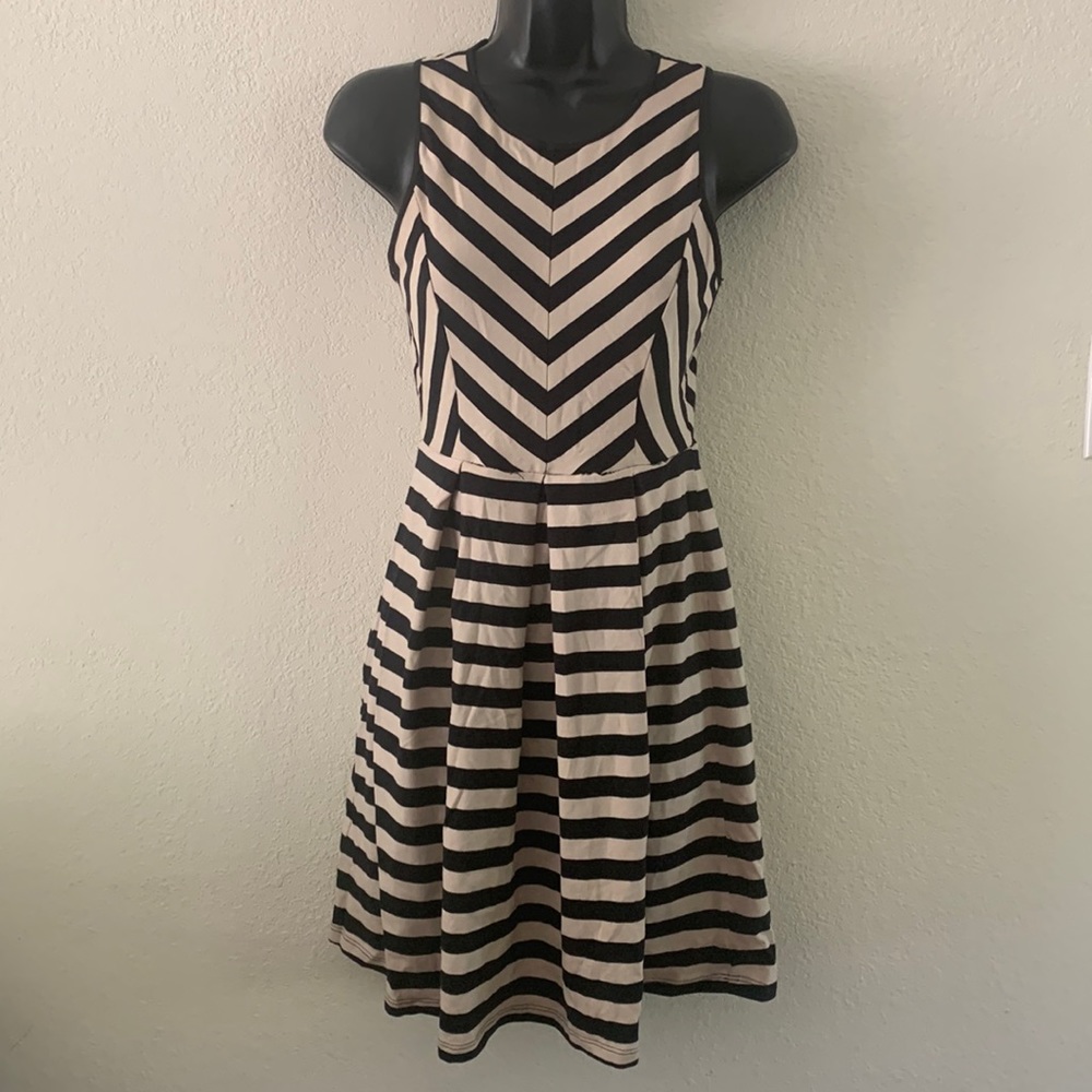 Max & Riley Dress Size S Y2K Skater Black Tan Striped Sleeveless Exposed Zipper